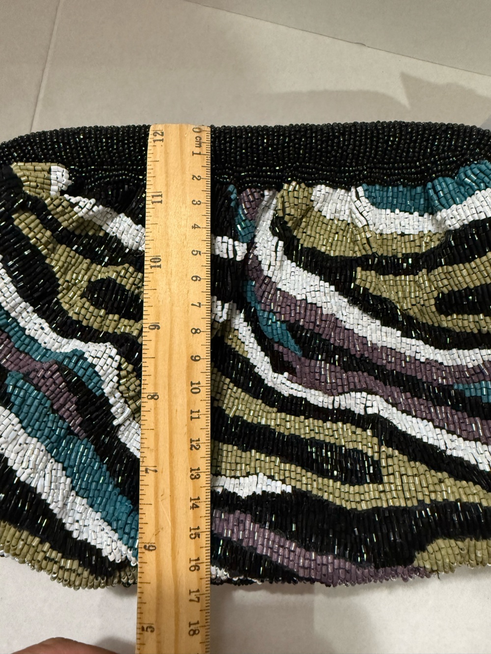New RARE Zebra Fully Beaded Bold Colors Stripe Clutch Purse Clasp Unique - Picture 4 of 8